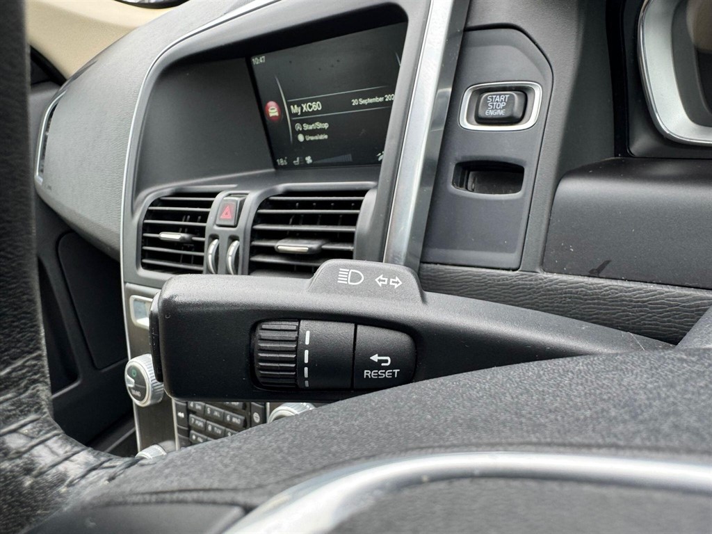 Used Volvo XC60 2015 for sale - 75972636: Photo 8