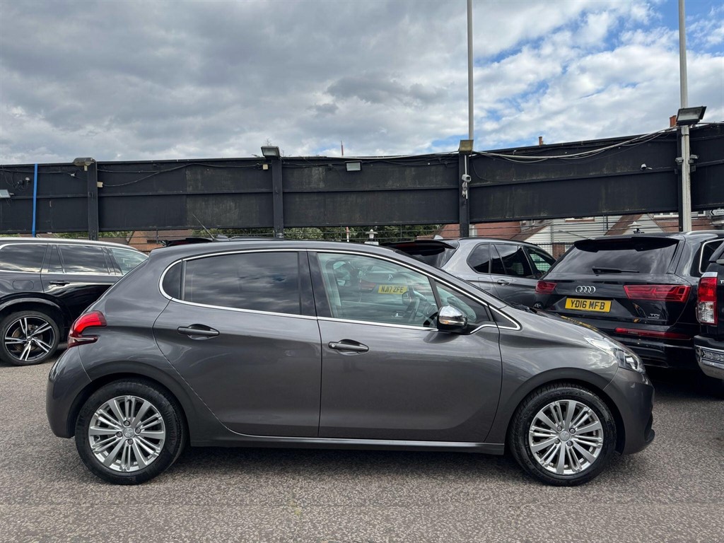 Used Peugeot 208 2018 for sale - 77051067: Photo 15
