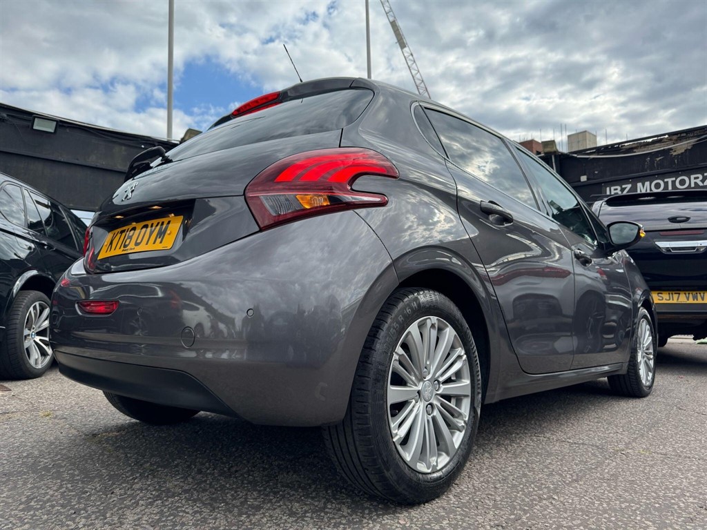 Used Peugeot 208 2018 for sale - 77051067: Photo 16
