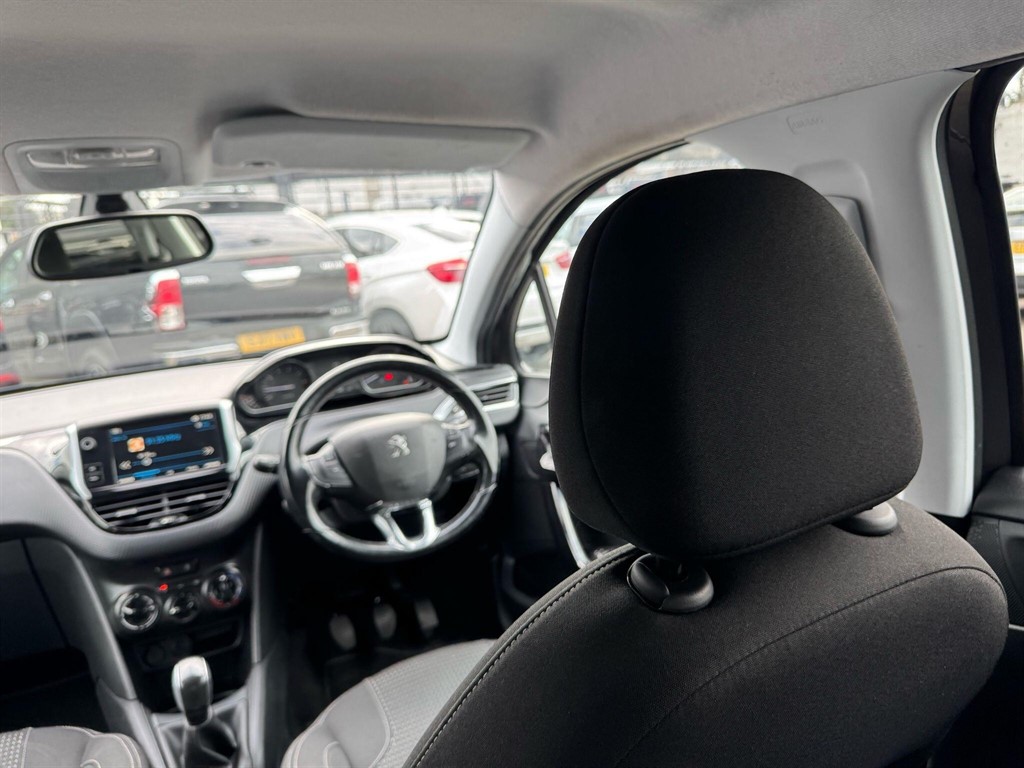 Used Peugeot 208 2018 for sale - 77051067: Photo 19