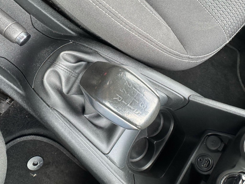 Used Peugeot 208 2018 for sale - 77051067: Photo 21