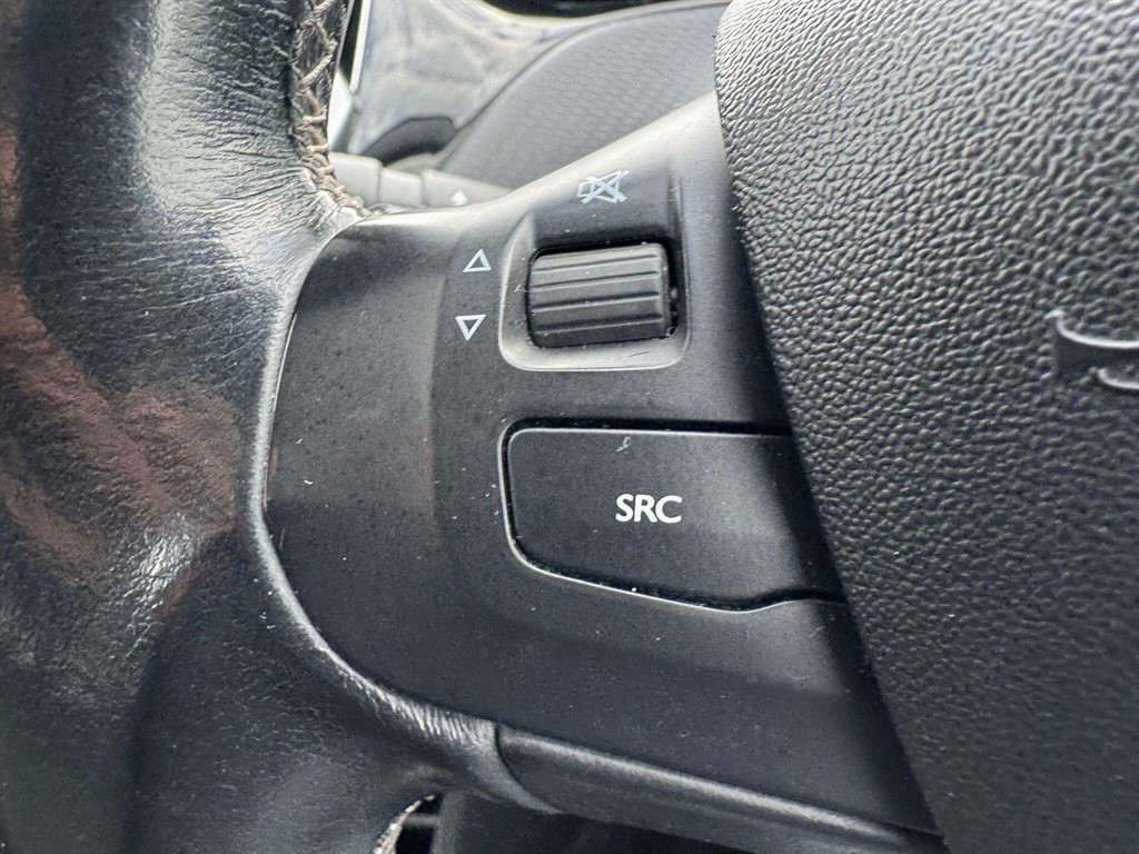 Used Peugeot 208 2018 for sale - 77051067: Photo 37