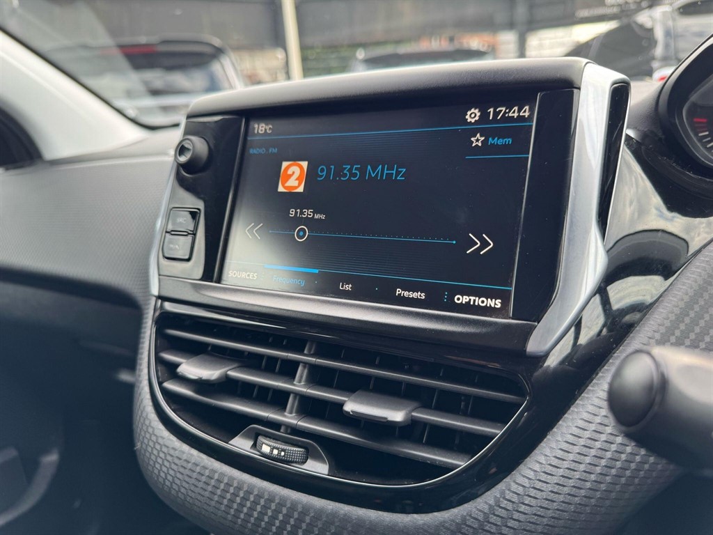 Used Peugeot 208 2018 for sale - 77051067: Photo 42