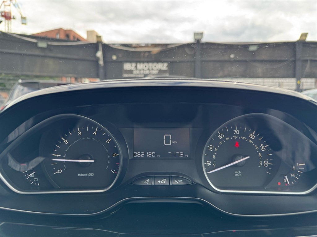 Used Peugeot 208 2018 for sale - 77051067: Photo 44