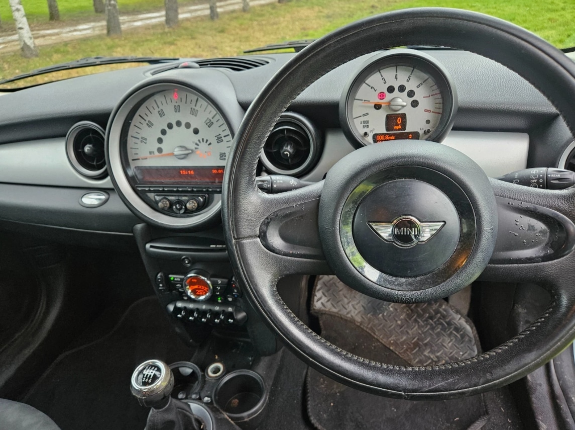 Used MINI Hatch 2011 for sale - 77977580: Photo 5