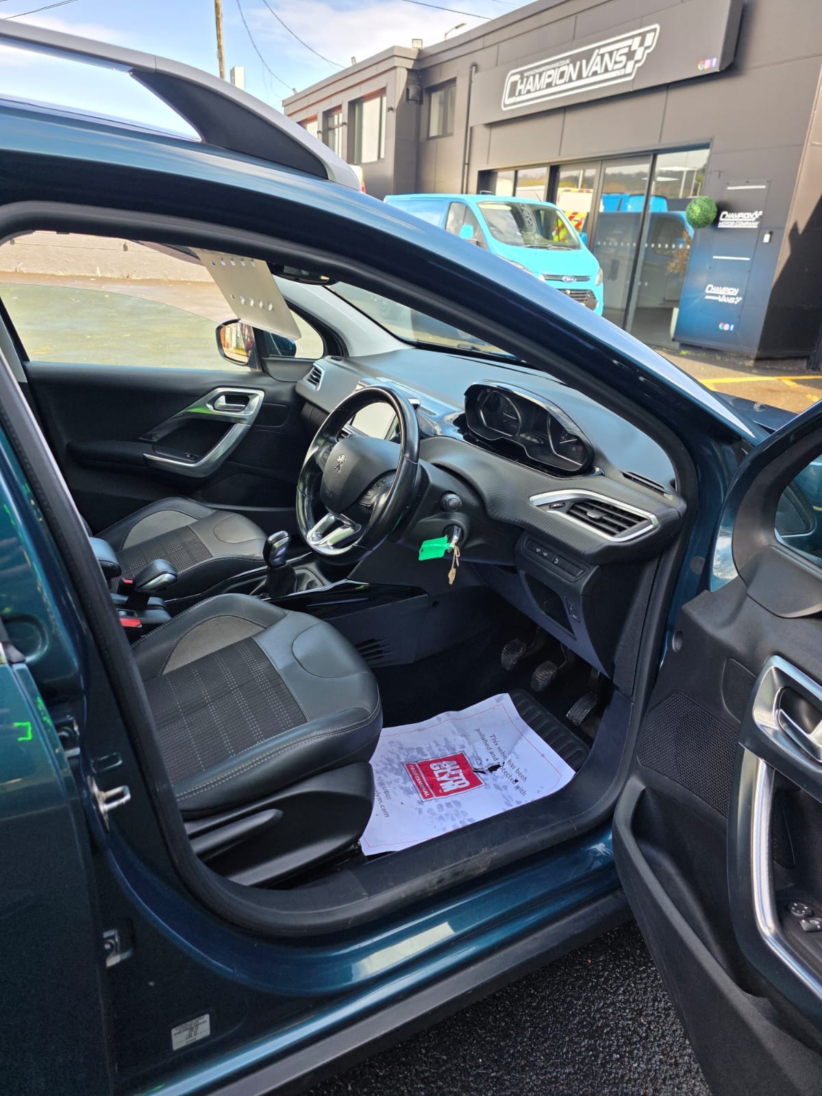 Used Peugeot 2008 2018 for sale - 77977385: Photo 6