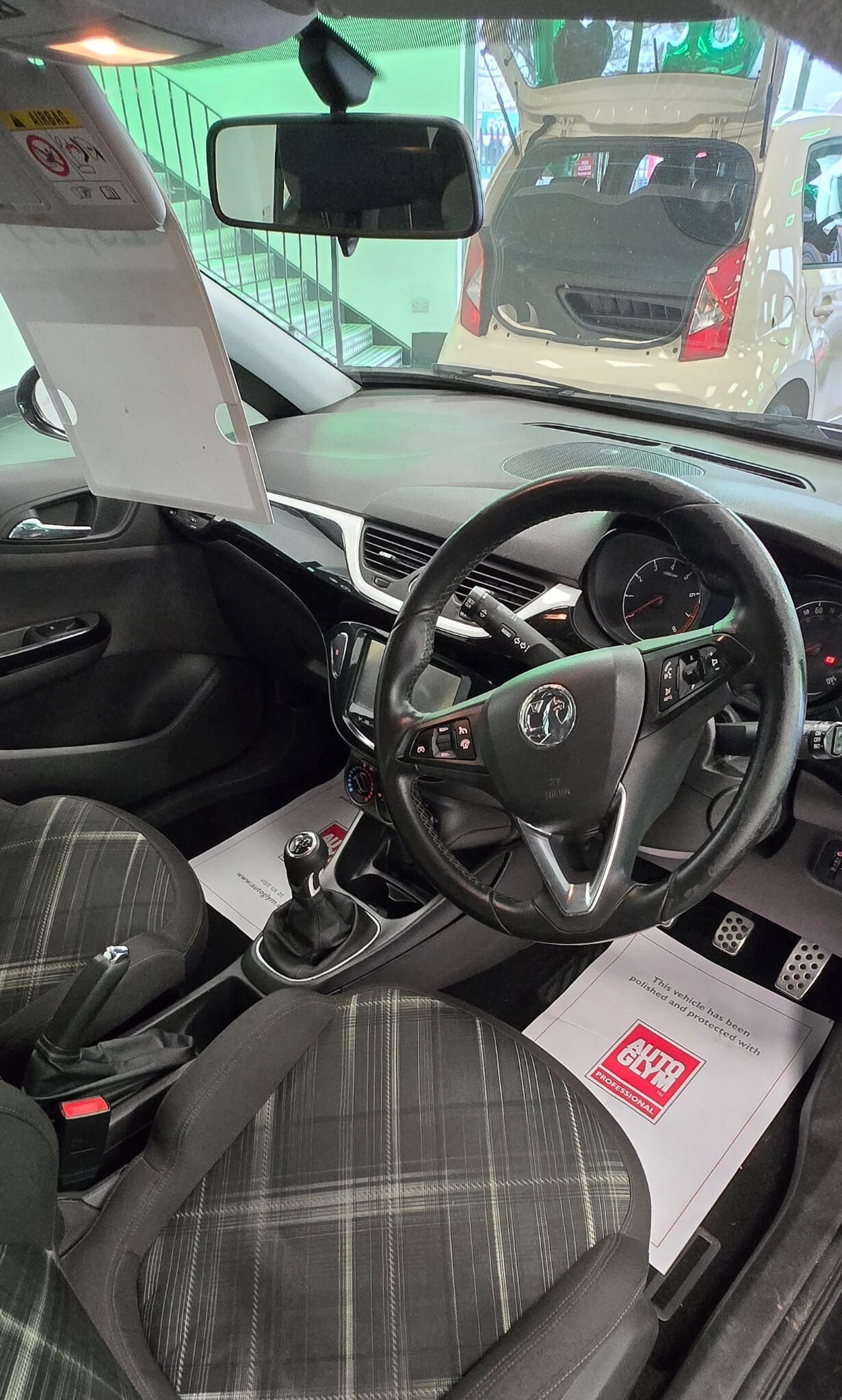 Used Vauxhall Corsa 2015 for sale - 77965012: Photo 3