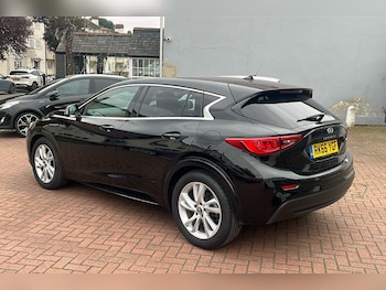 Used Infiniti Q30 2016 for sale - 76133509: Photo