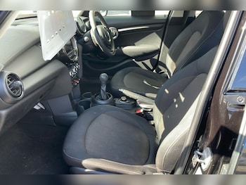 Used MINI Hatch 2020 for sale - 76081667: Photo