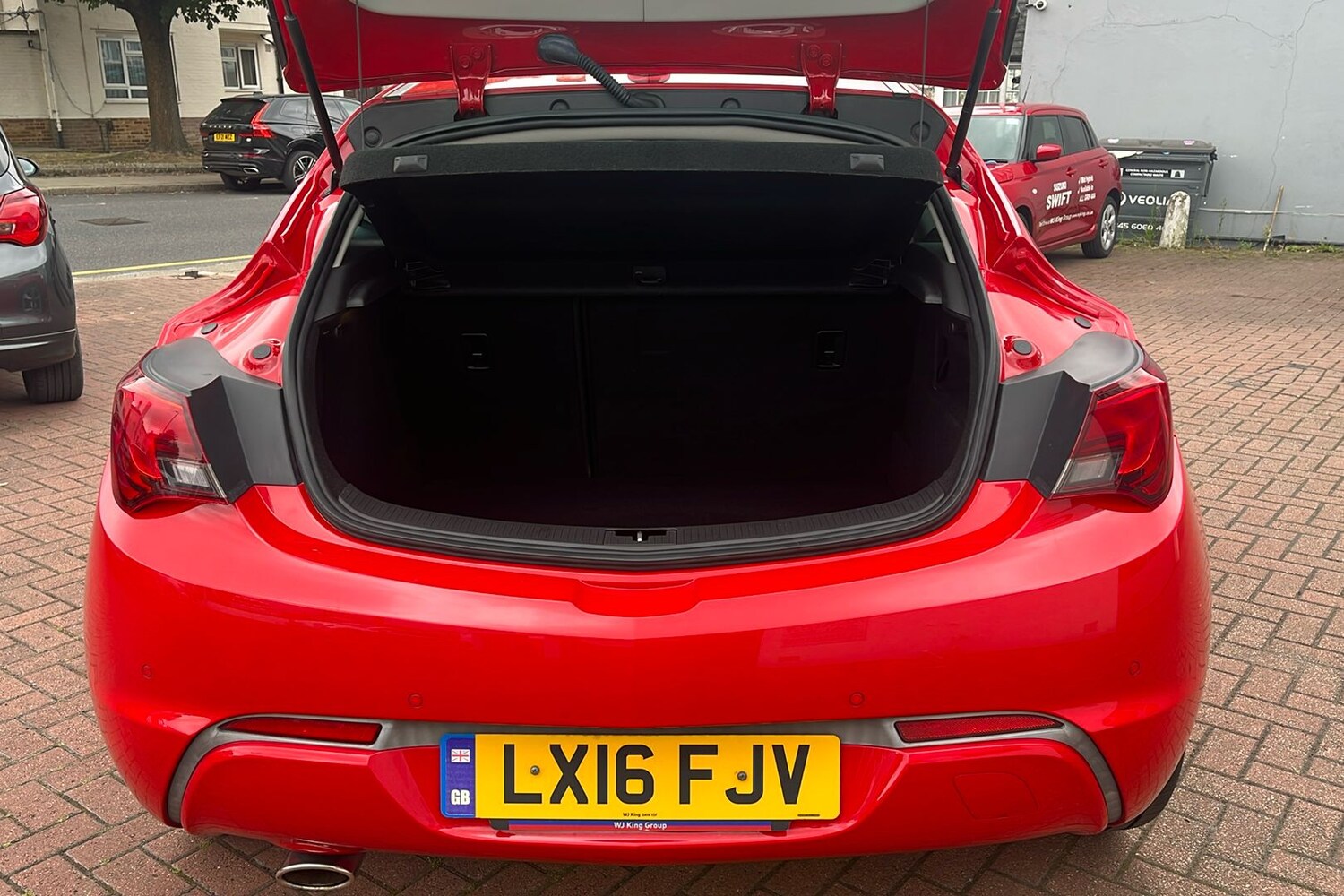 Vehicle 27