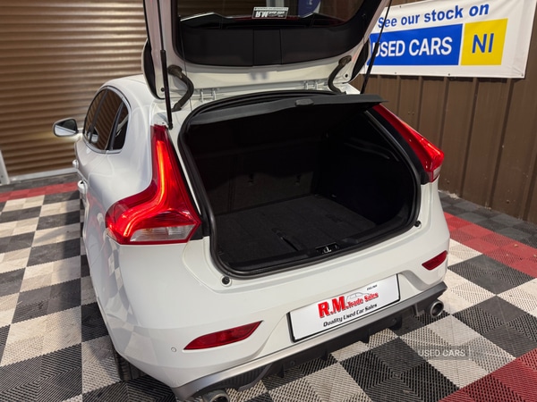 Used Volvo V40 2019 for sale - 76702839: Photo 11