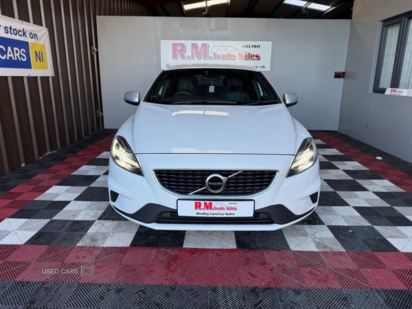 Used Volvo V40 2019 for sale - 76702839: Photo 2