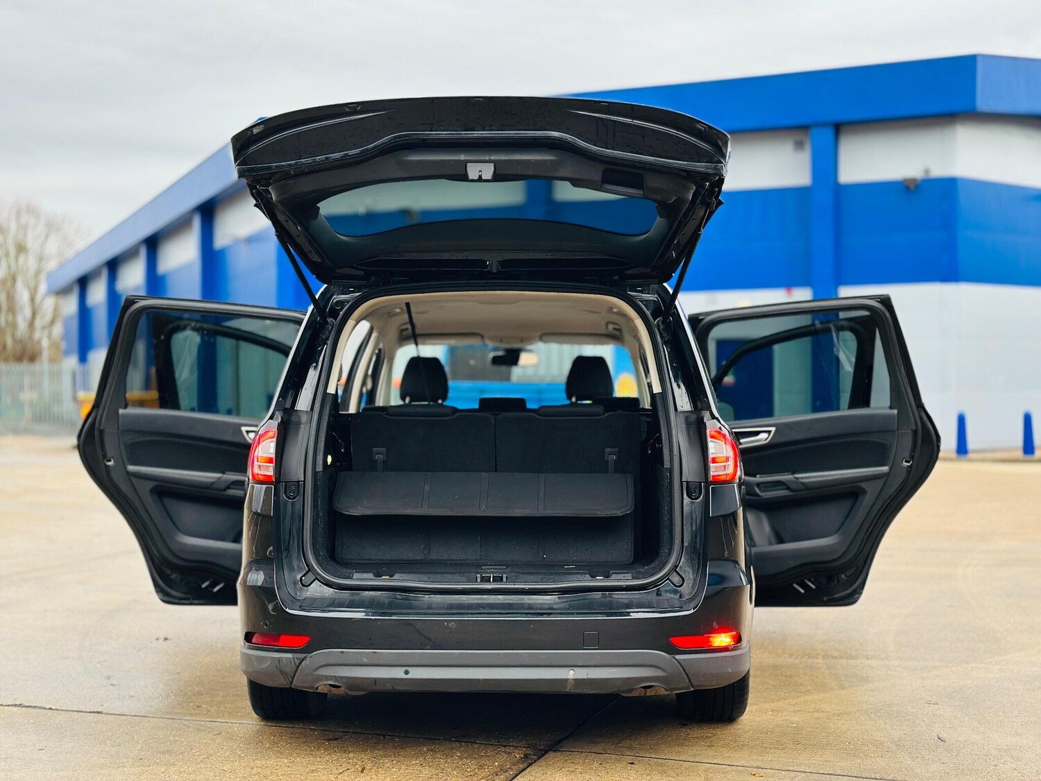 Used Ford Galaxy 2016 for sale - 76887450: Photo 11