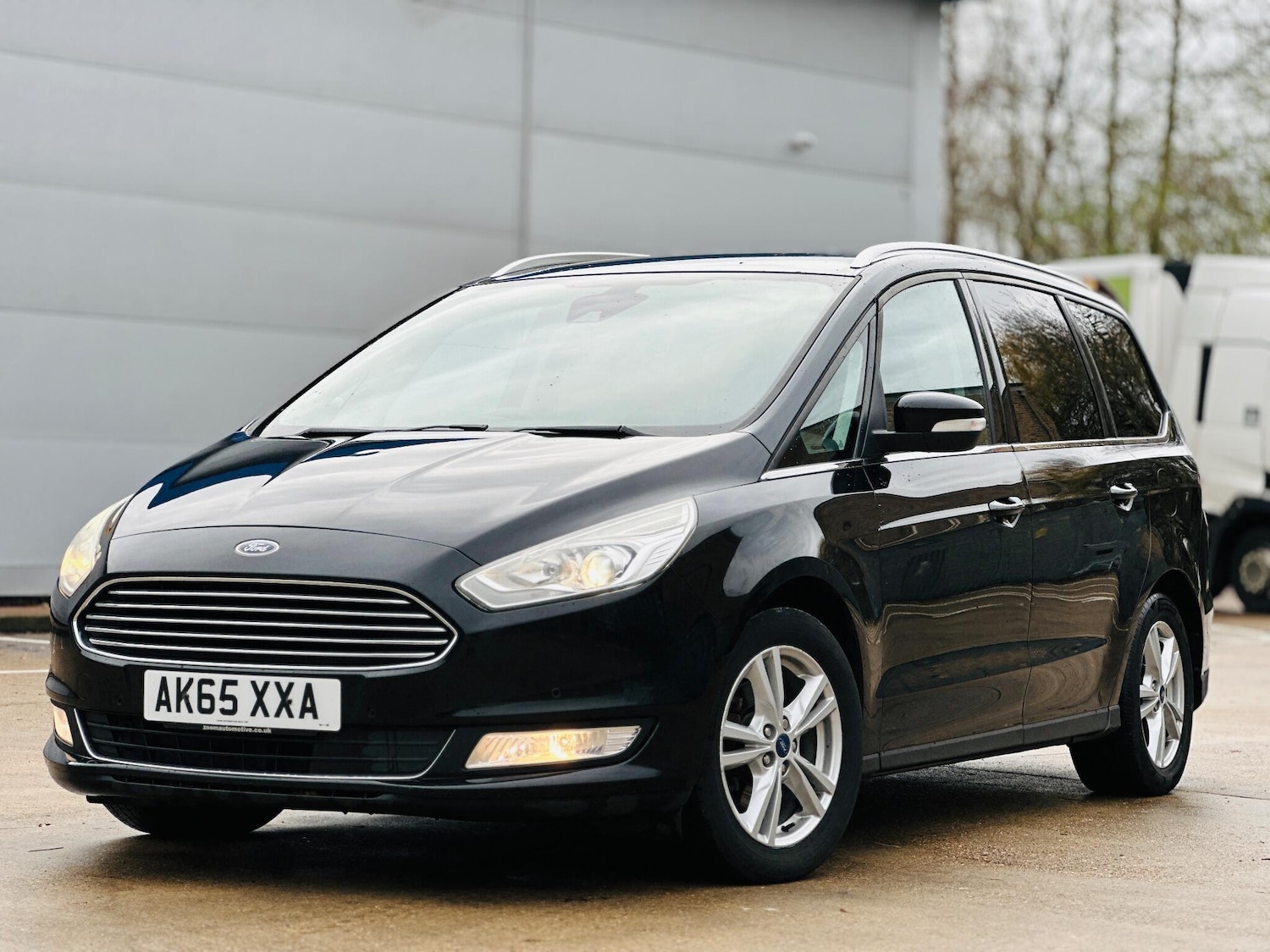 Used Ford Galaxy 2016 for sale - 76887450: Photo 2