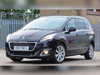 Used Peugeot 5008 2017 for sale - 79181577: Photo