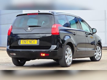 Used Peugeot 5008 2017 for sale - 79181577: Photo