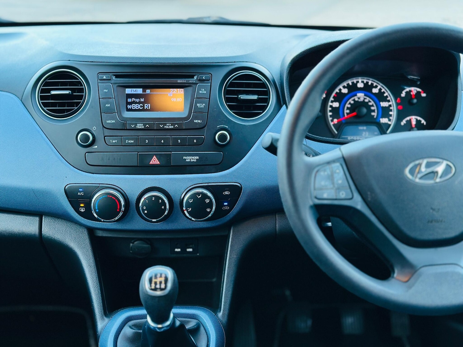 Used Hyundai i10 2015 for sale - 77054116: Photo 13