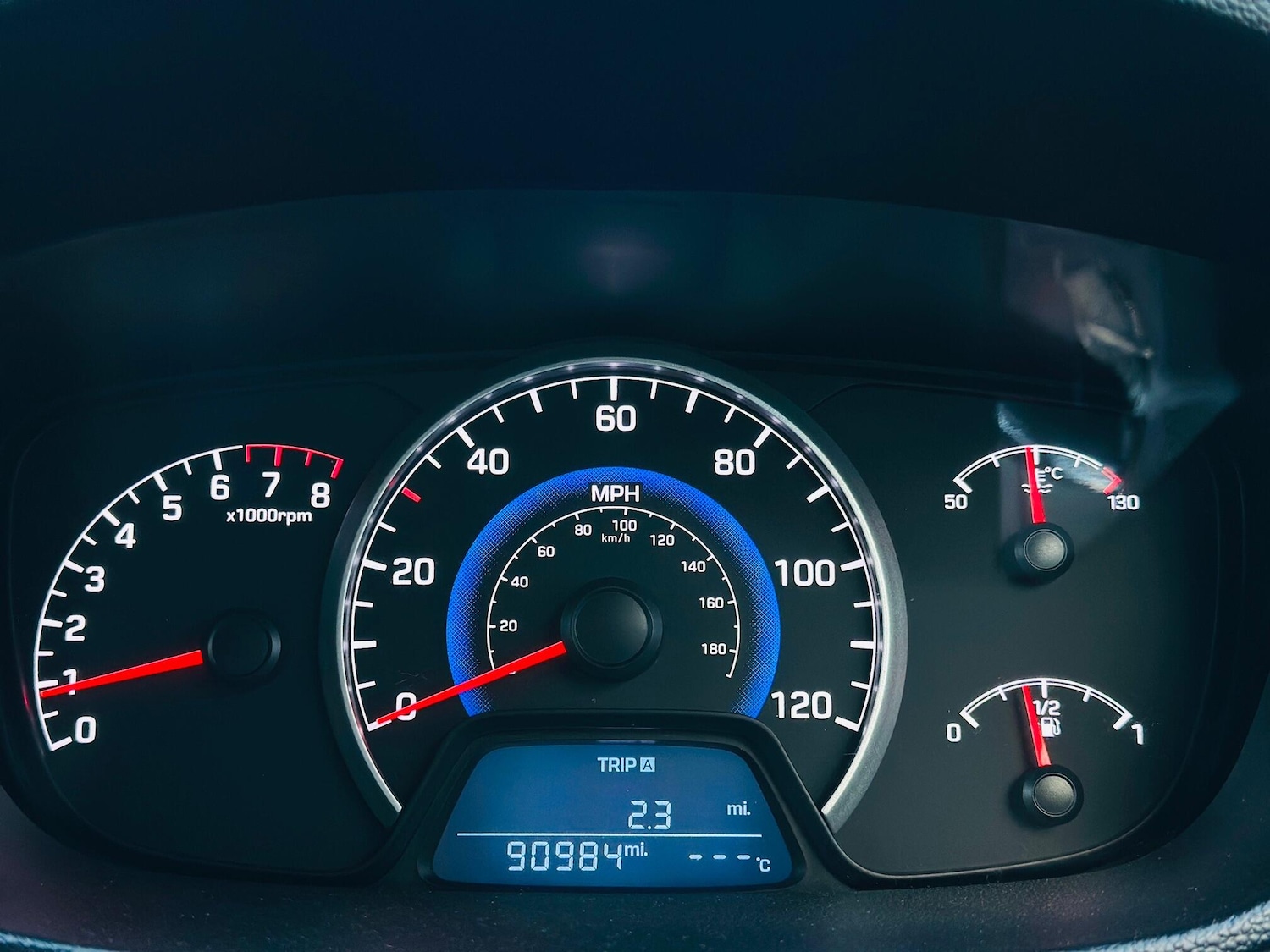 Used Hyundai i10 2015 for sale - 77054116: Photo 15