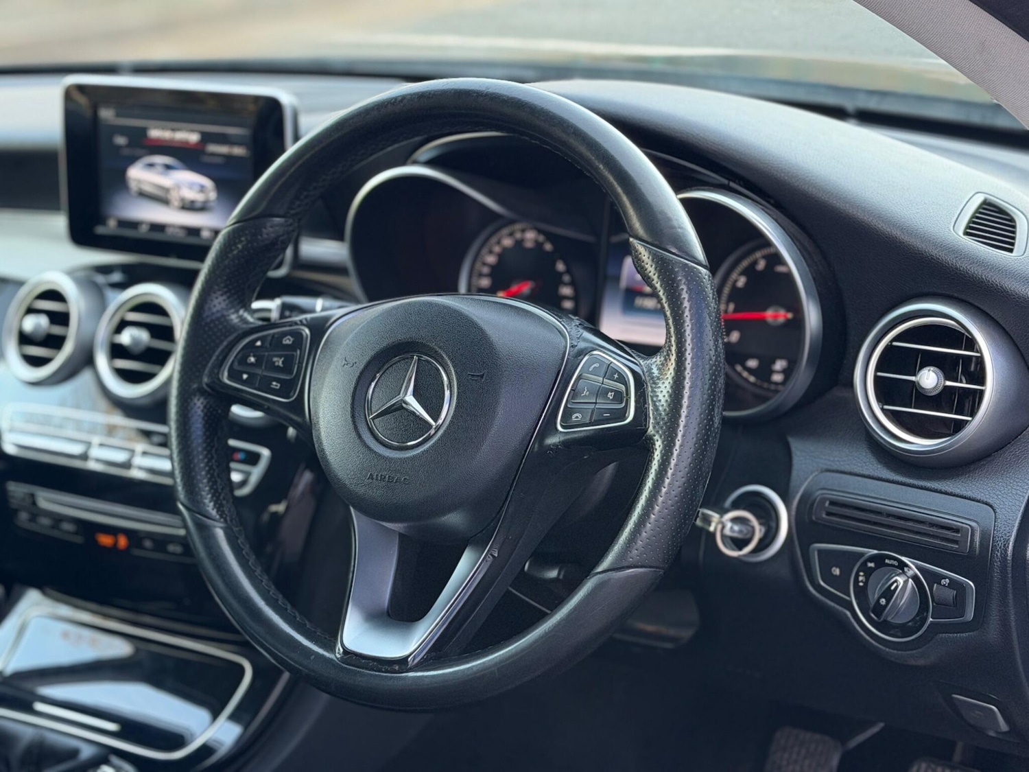 Used Mercedes-Benz C Class 2016 for sale - 77267464: Photo 25