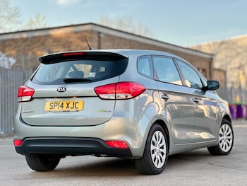 Used Kia Carens 2014 for sale - 78135877: Photo