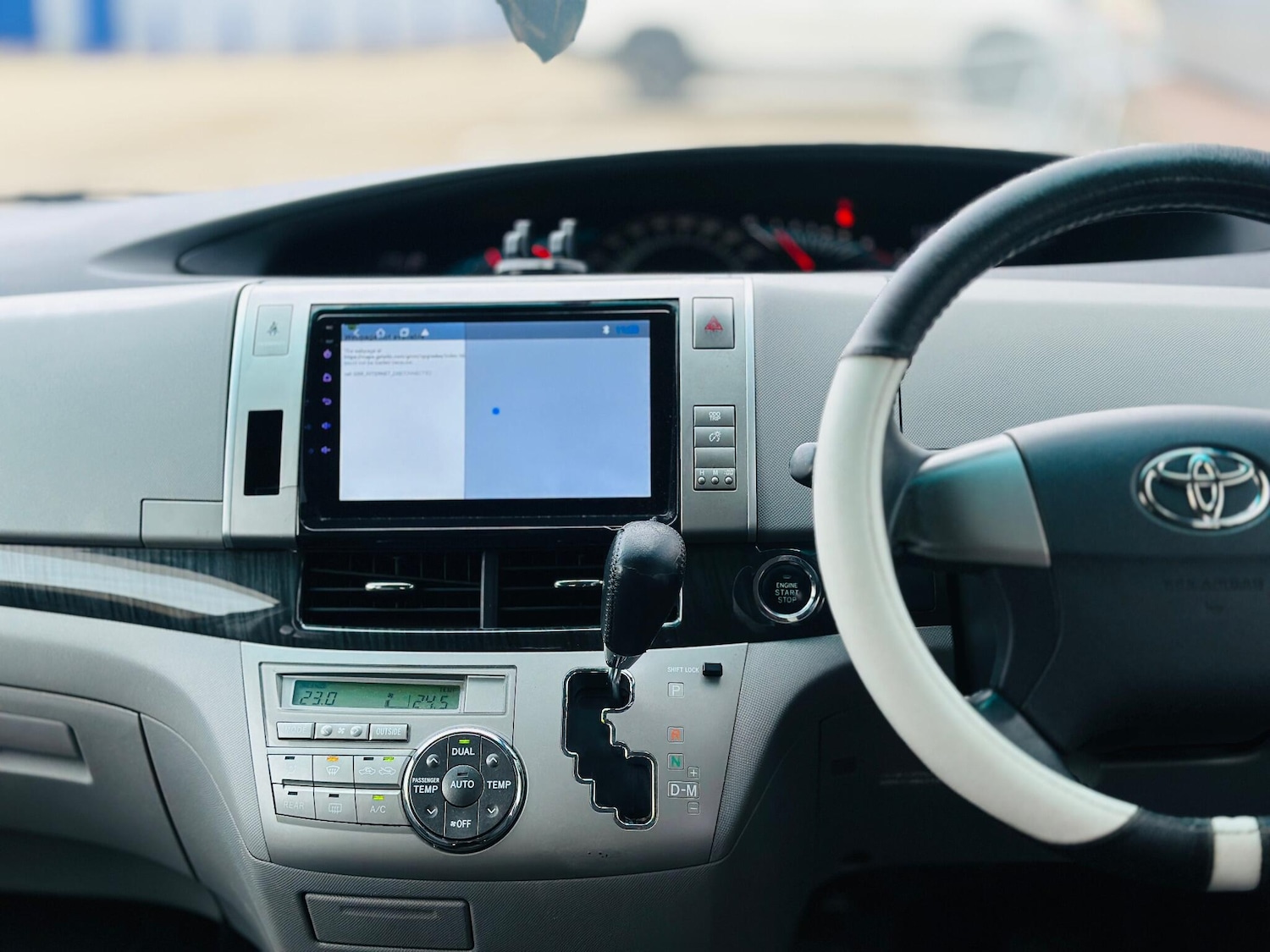 Used Toyota Estima 2018 for sale - 76473177: Photo 14