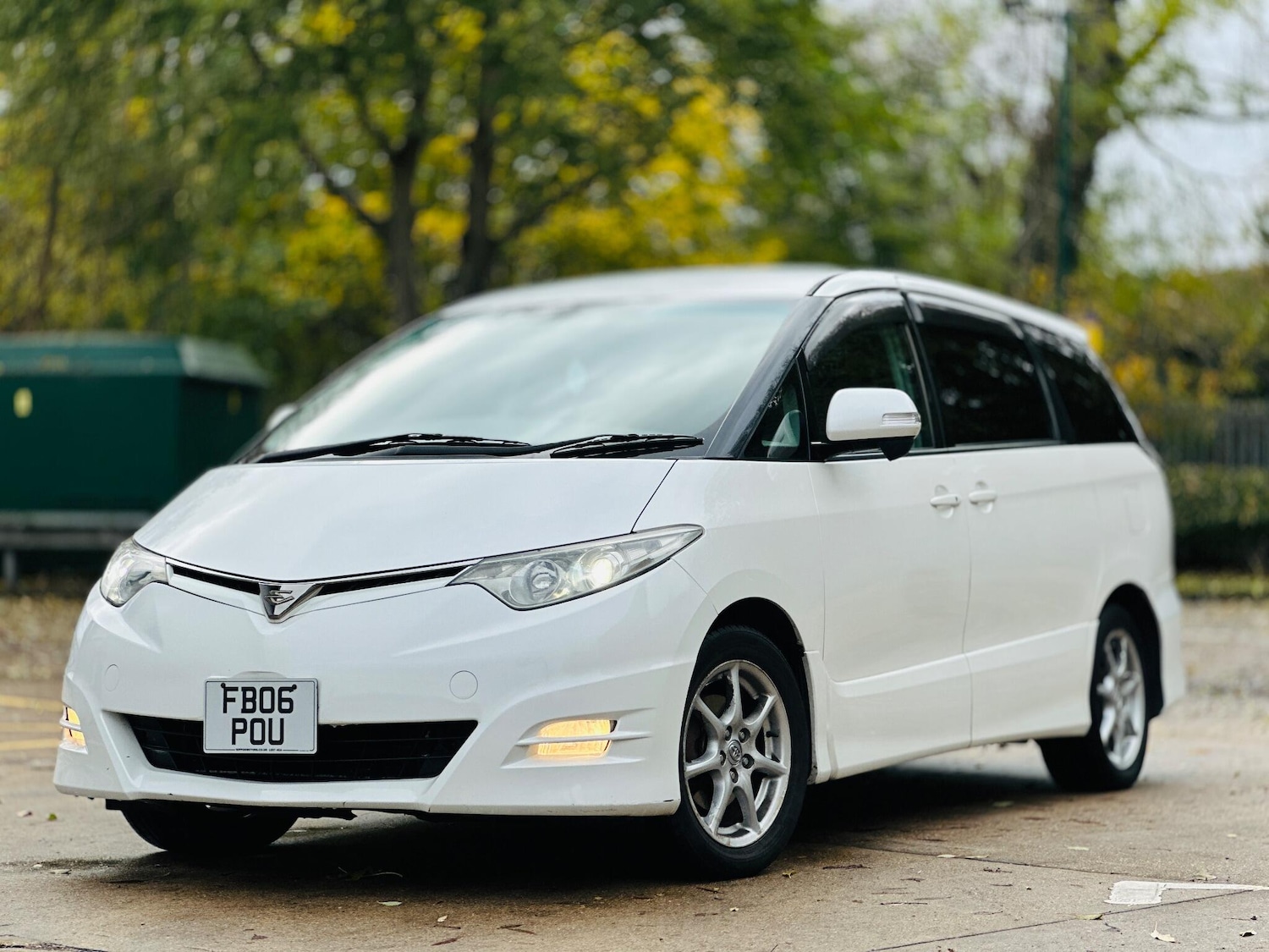 Used Toyota Estima 2018 for sale - 76473177: Photo 2