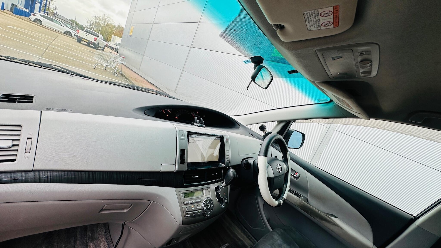 Used Toyota Estima 2018 for sale - 76473177: Photo 28