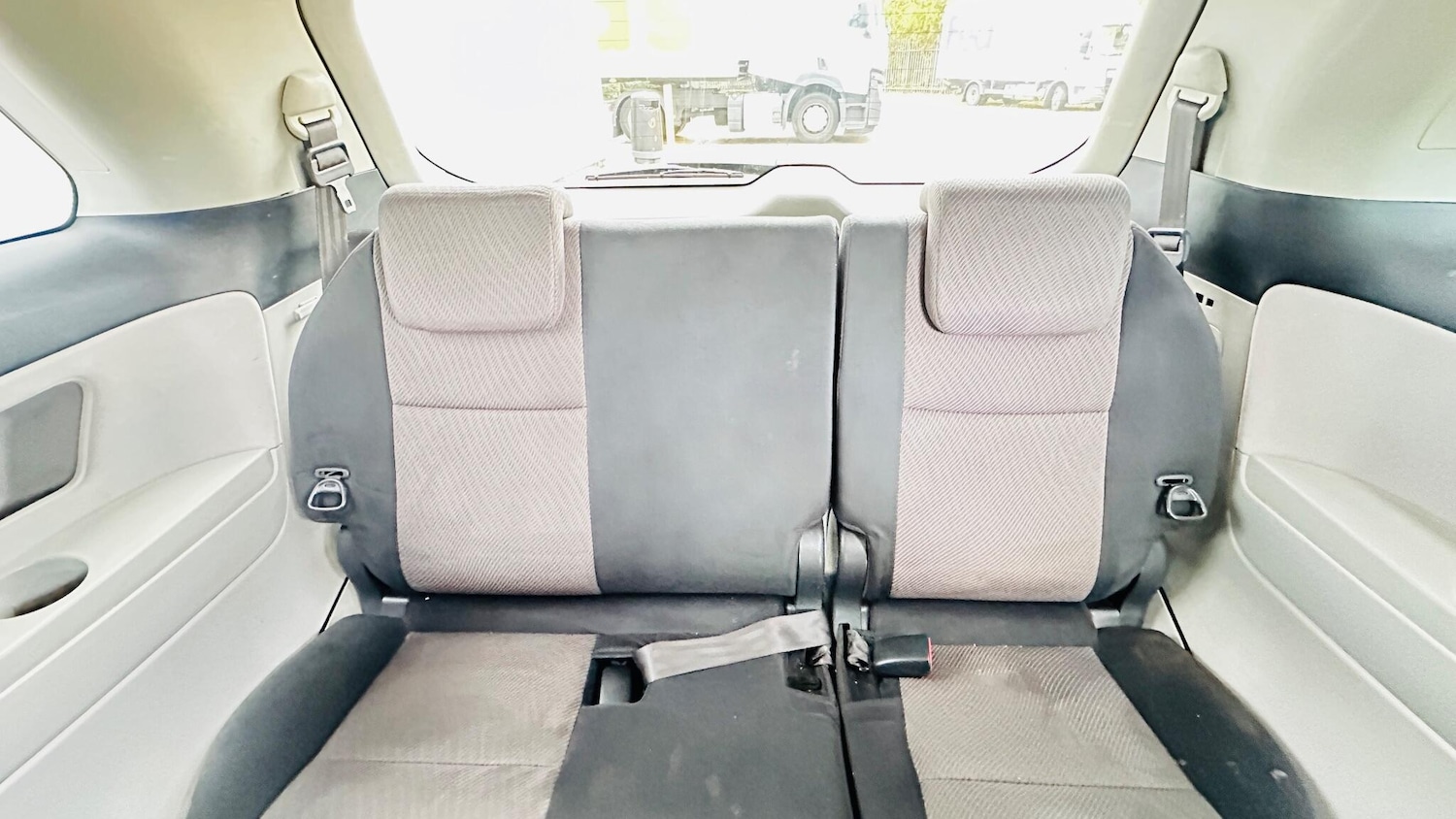 Used Toyota Estima 2018 for sale - 76473177: Photo 35