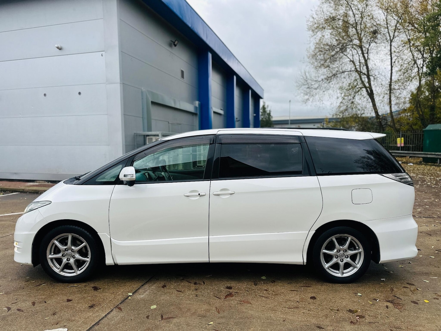 Used Toyota Estima 2018 for sale - 76473177: Photo 47