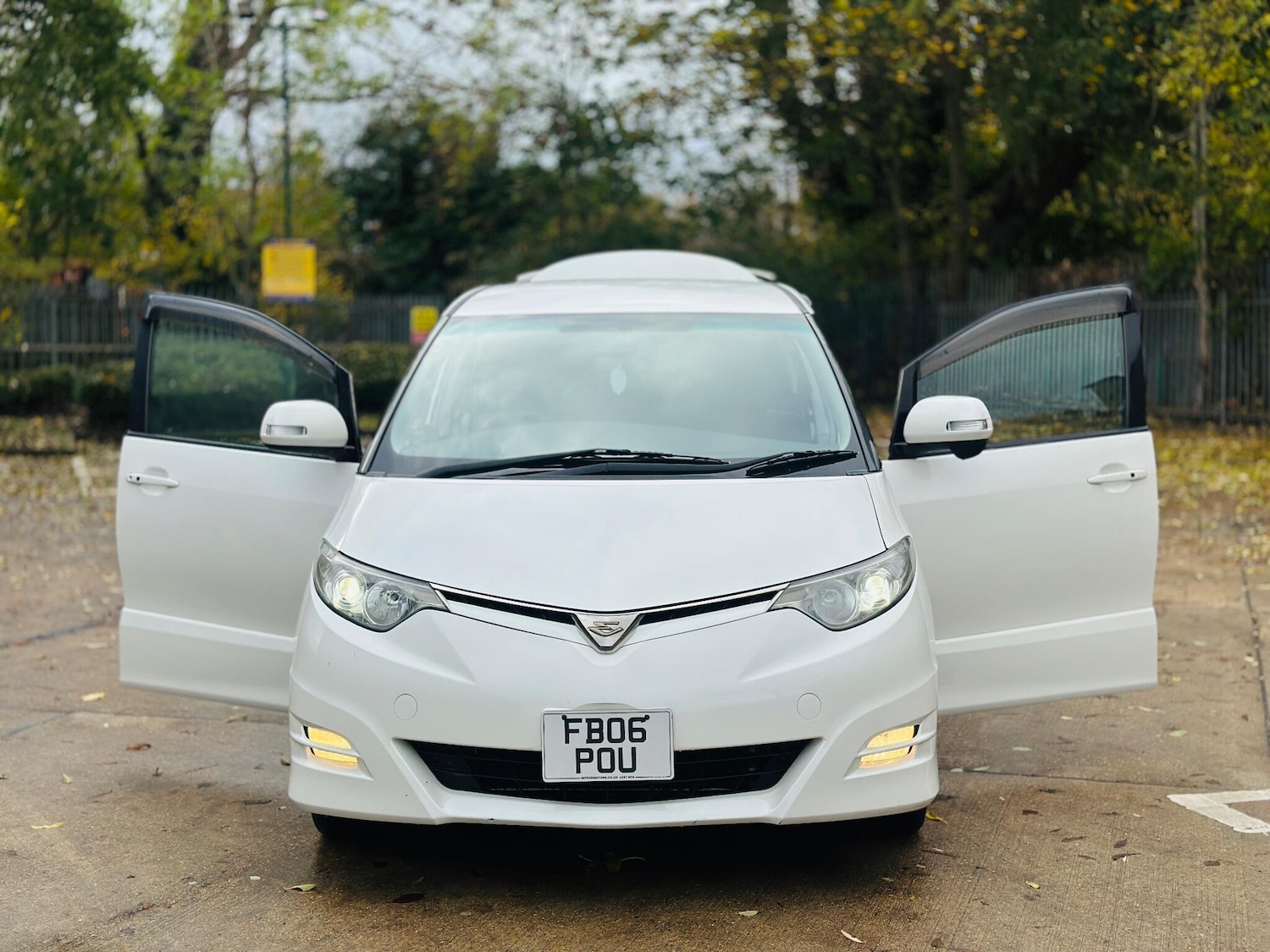 Used Toyota Estima 2018 for sale - 76473177: Photo 48