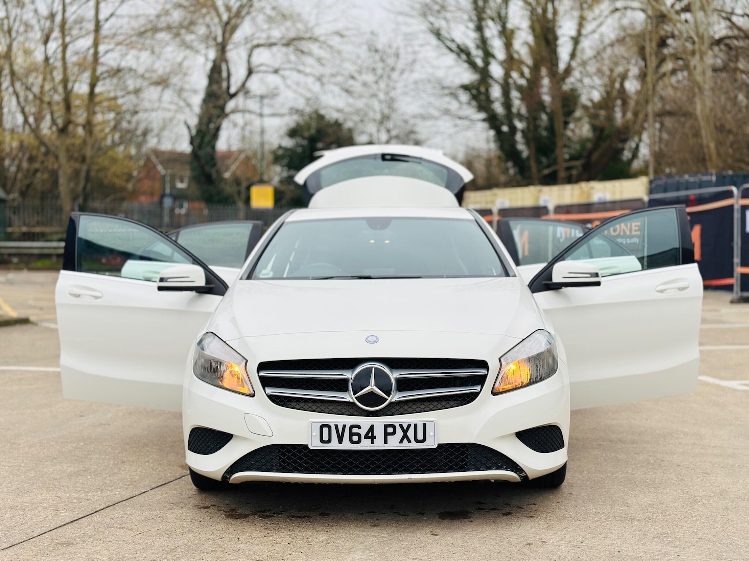 Used Mercedes-Benz A-Class 2014 for sale - 77633626: Photo 10