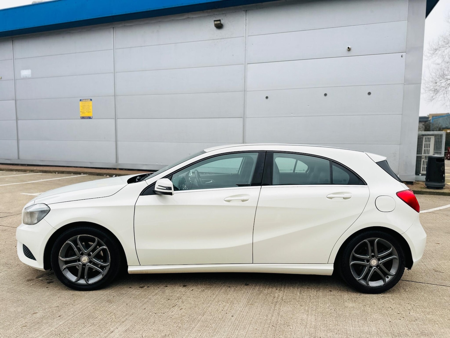 Used Mercedes-Benz A-Class 2014 for sale - 77633626: Photo 44