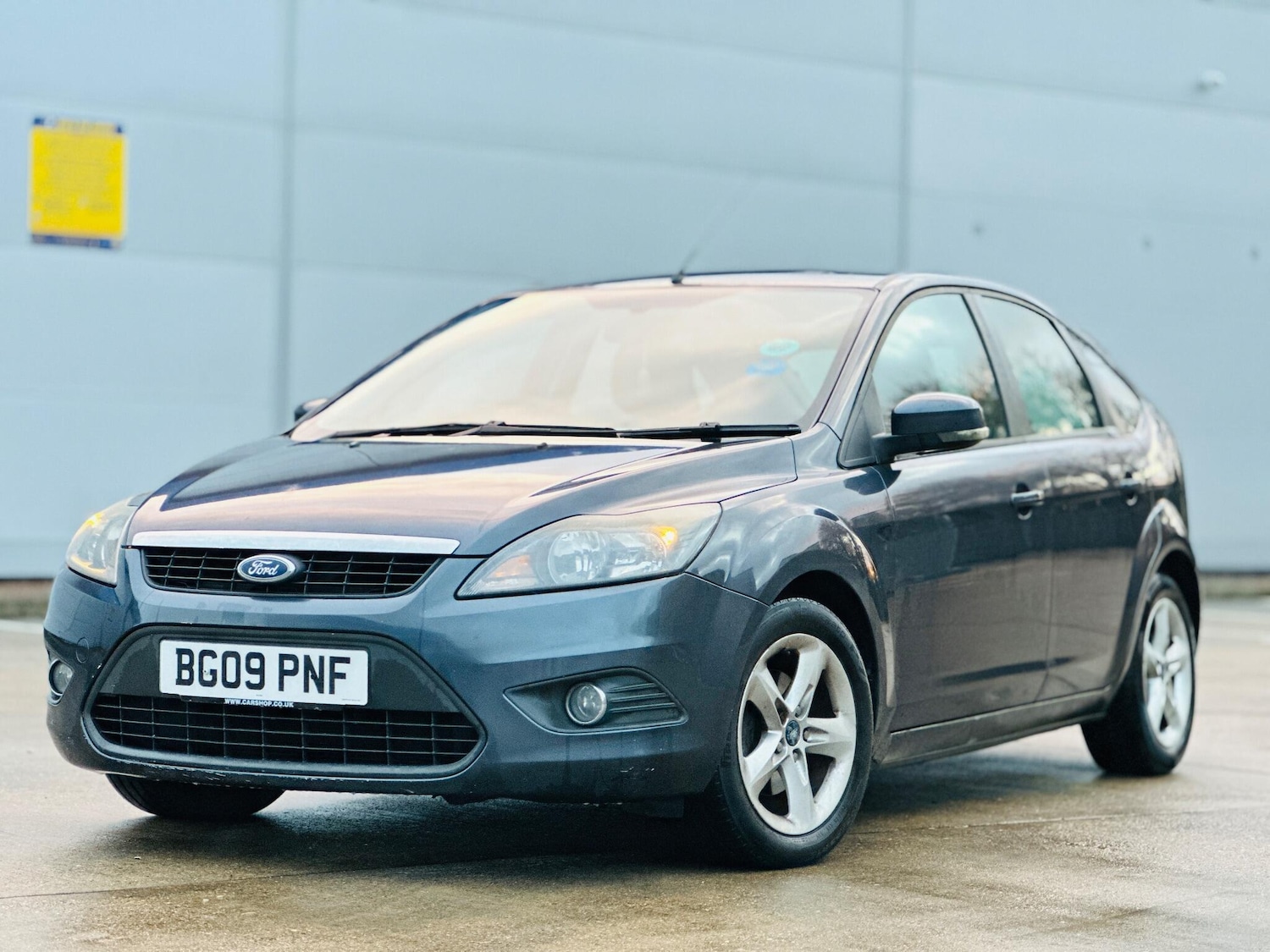 Used Ford Focus 2009 for sale - 77084405: Photo 2