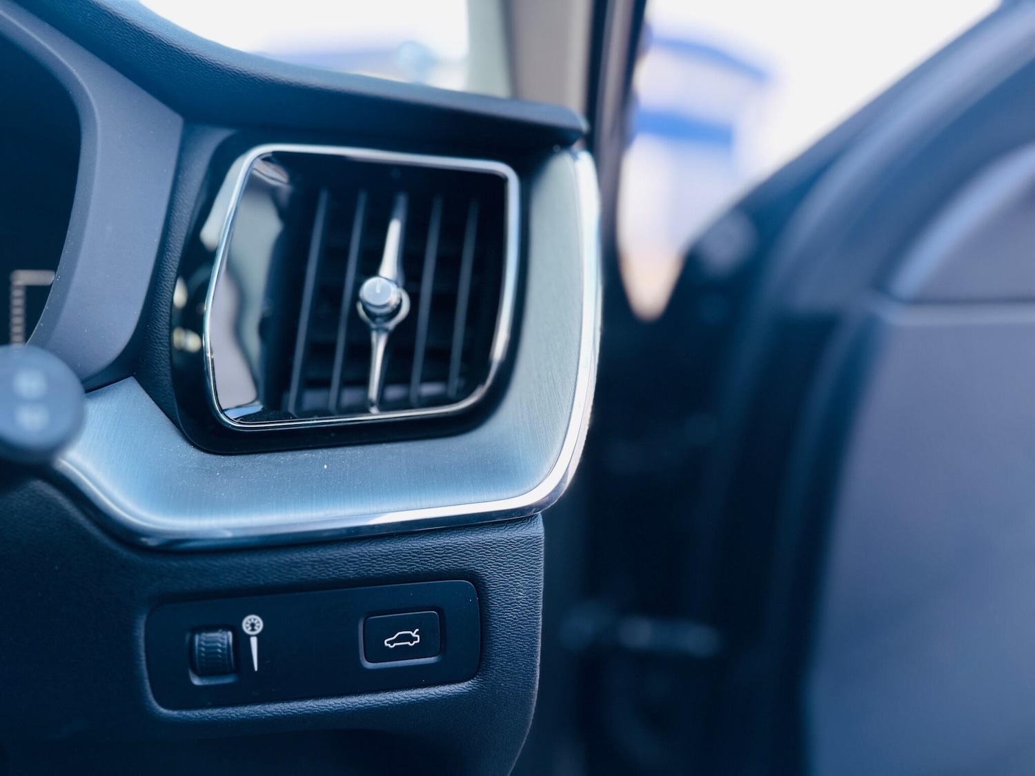 Used Volvo XC60 for sale - 77768071: Photo 19