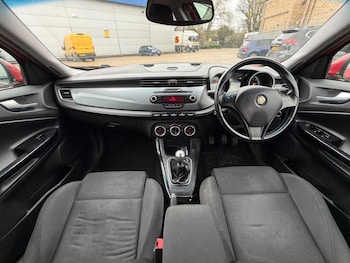 Used Alfa Romeo Giulietta 2012 for sale - 77670580: Photo