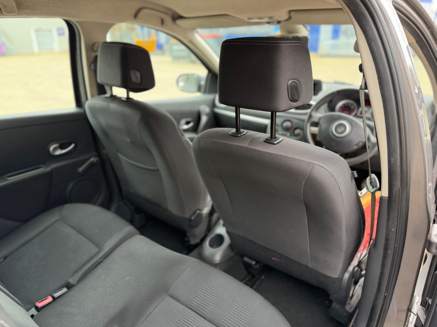 Used Renault Clio 2010 for sale - 77237720: Photo 30