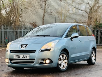 Used Peugeot 5008 2011 for sale - 77084424: Photo