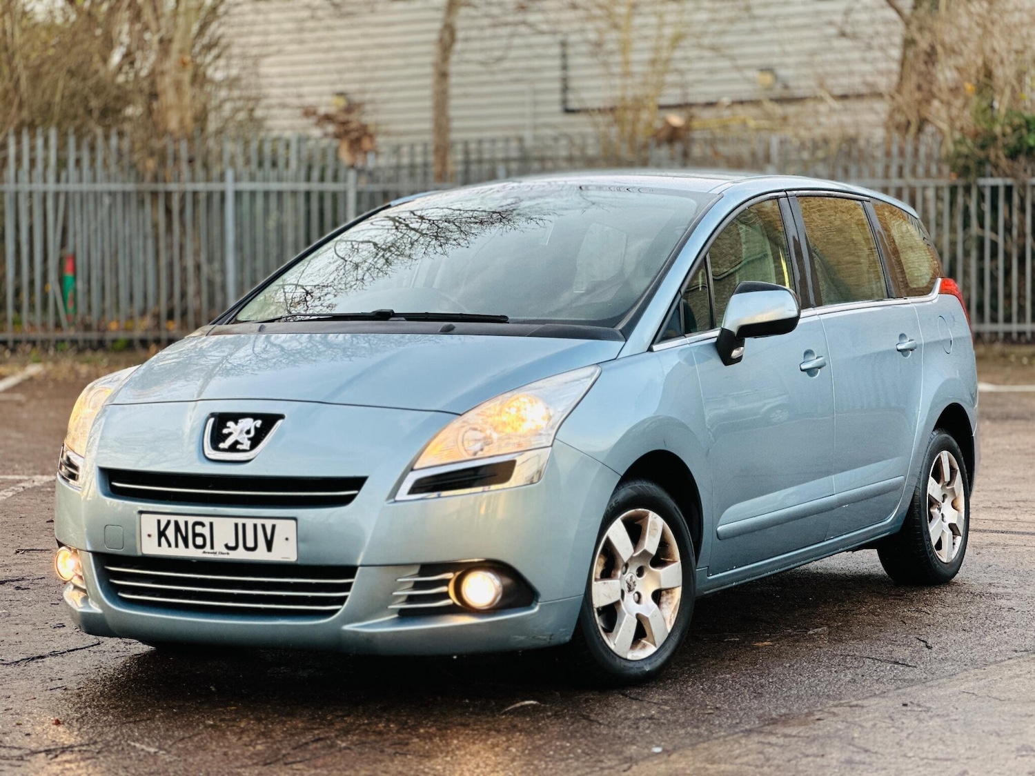 Used Peugeot 5008 2011 for sale - 77084424: Photo 38