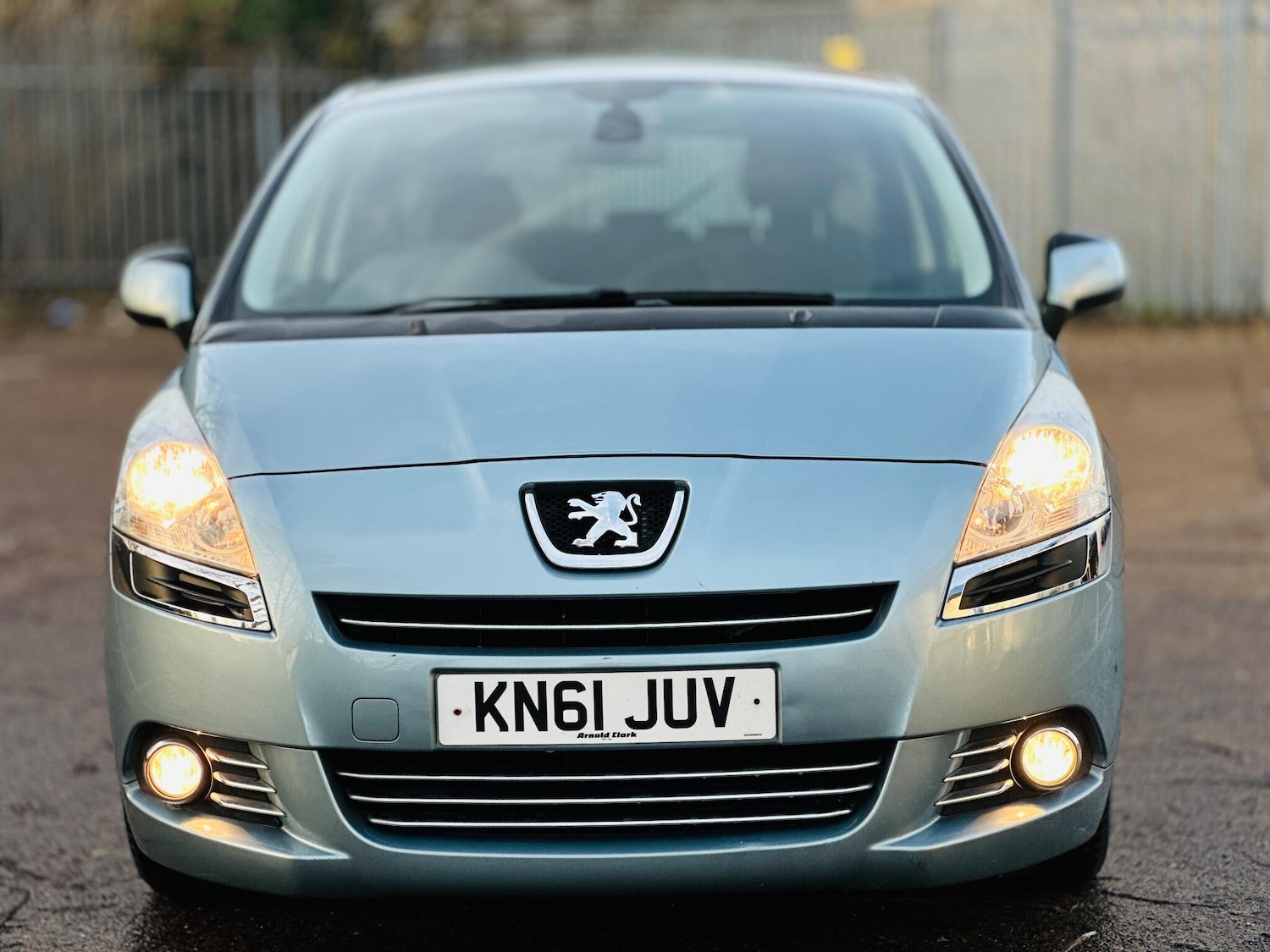 Used Peugeot 5008 2011 for sale - 77084424: Photo 41