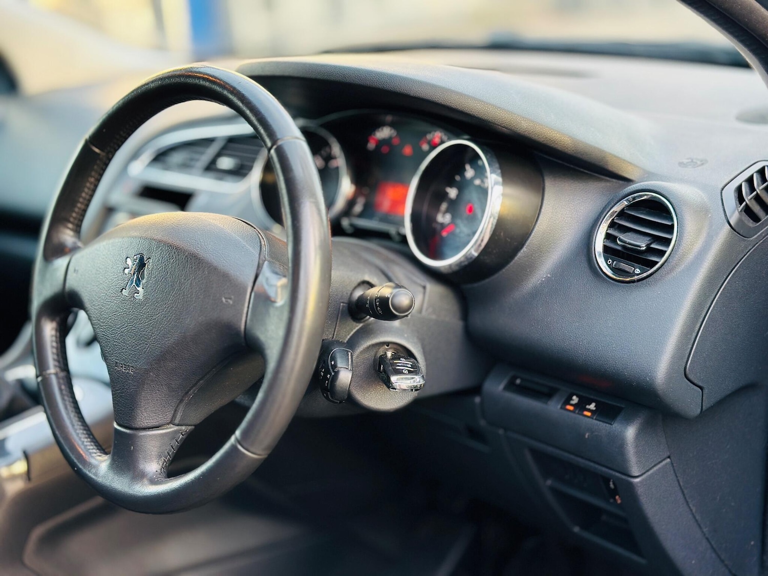 Used Peugeot 5008 2011 for sale - 77084424: Photo 48