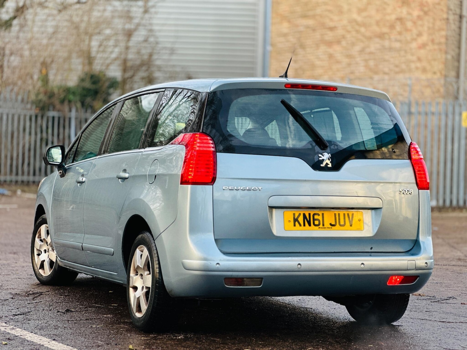 Used Peugeot 5008 2011 for sale - 77084424: Photo 5