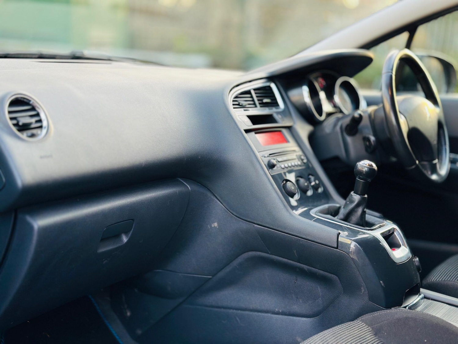 Used Peugeot 5008 2011 for sale - 77084424: Photo 50