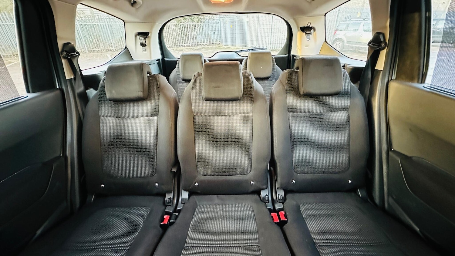 Used Peugeot 5008 2011 for sale - 77084424: Photo 56