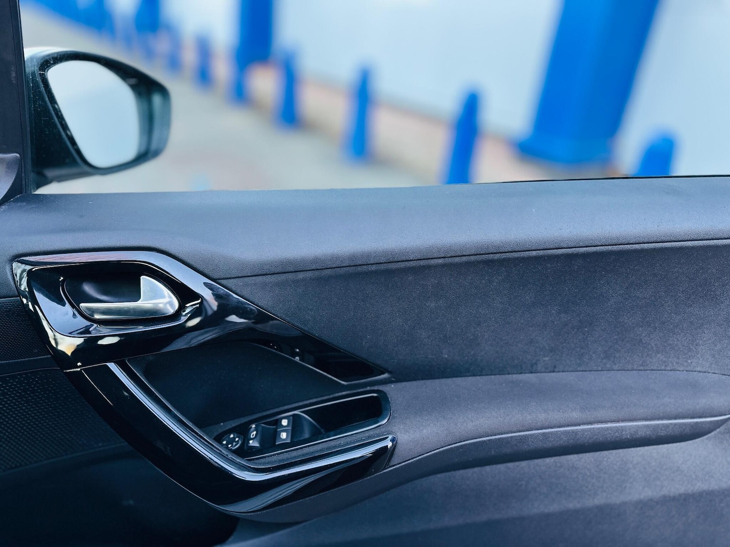 Used Peugeot 208 2017 for sale - 76613378: Photo 15