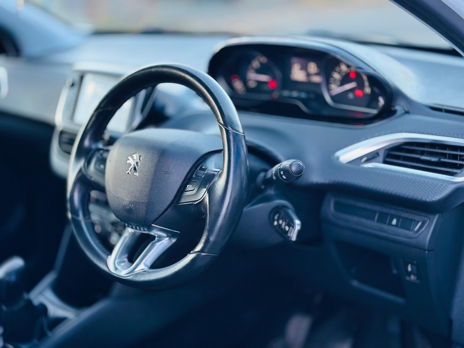 Used Peugeot 208 2017 for sale - 76613378: Photo 21