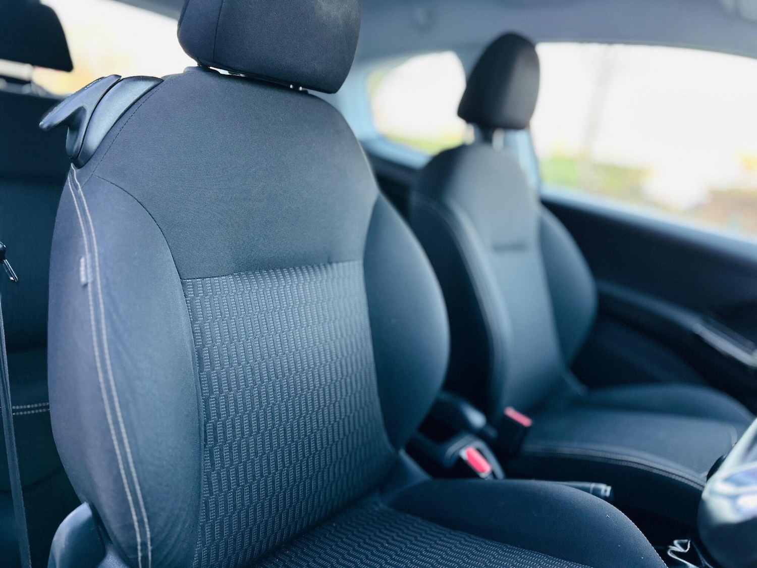 Used Peugeot 208 2017 for sale - 76613378: Photo 22