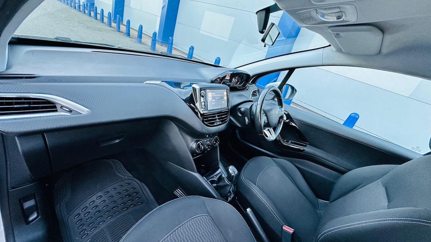 Used Peugeot 208 2017 for sale - 76613378: Photo 26