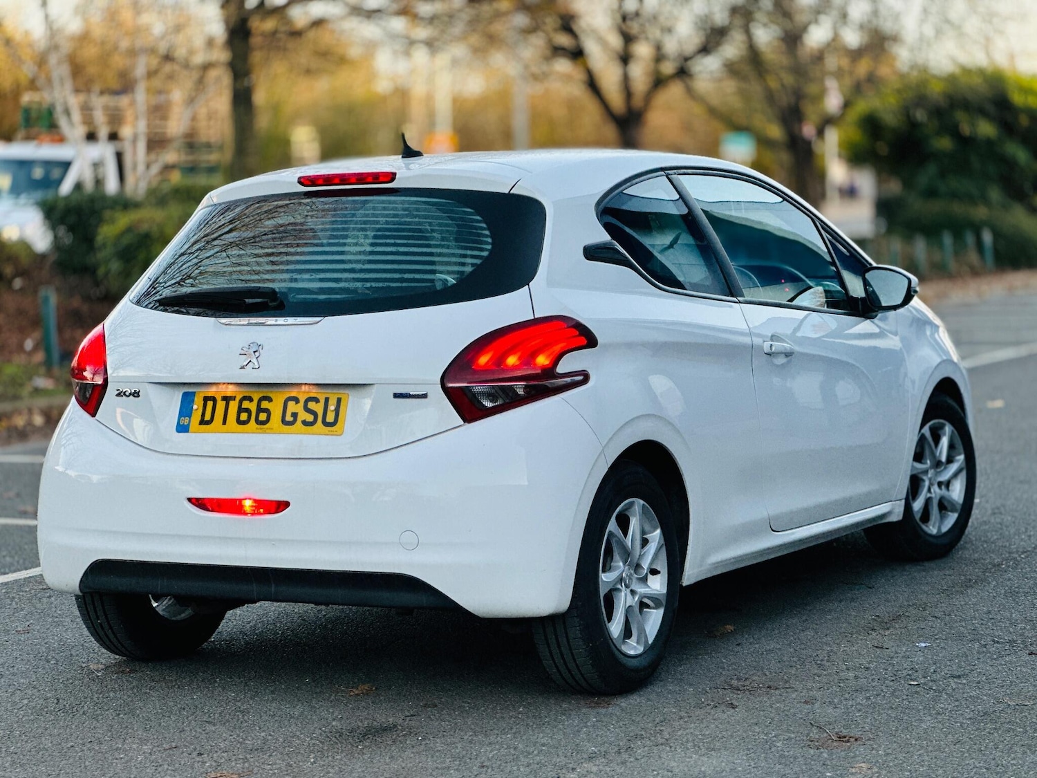 Used Peugeot 208 2017 for sale - 76613378: Photo 36