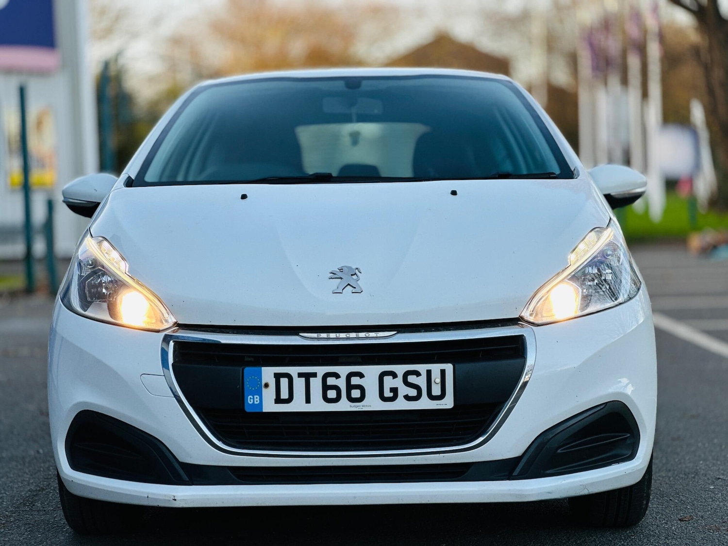 Used Peugeot 208 2017 for sale - 76613378: Photo 6