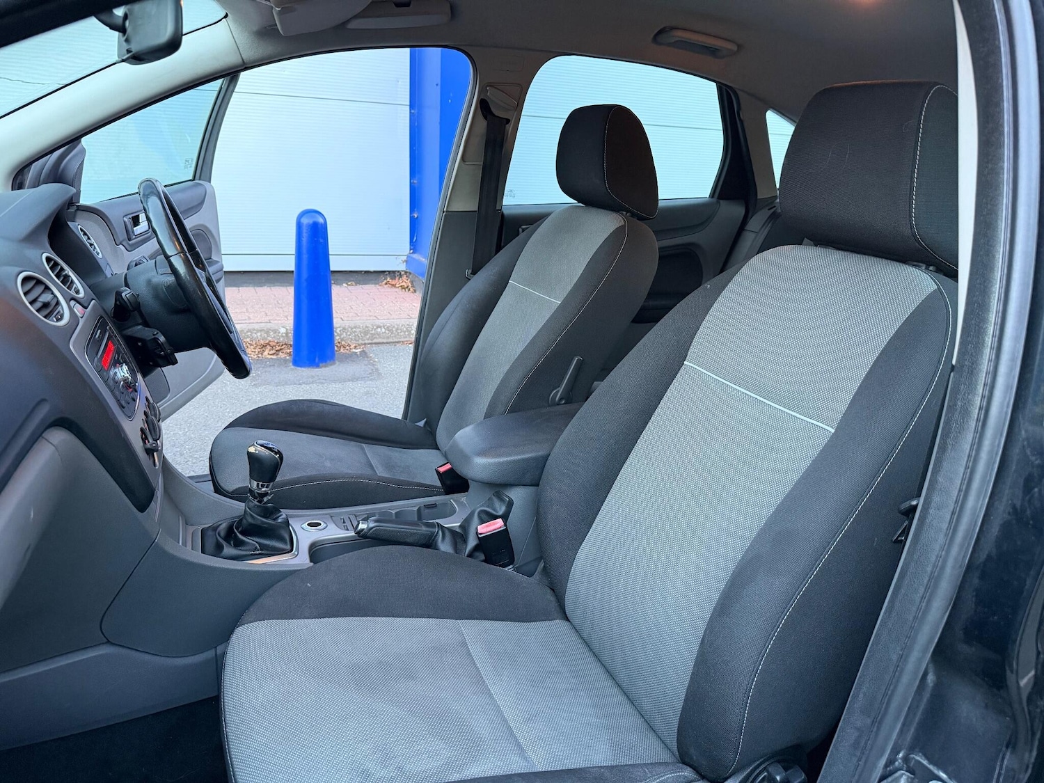 Used Ford Focus 2010 for sale - 76084867: Photo 29